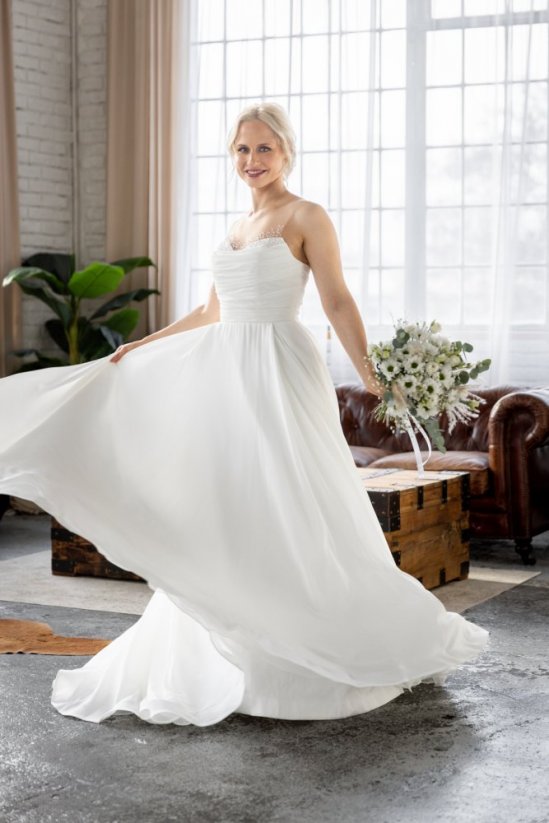 Svadobné šaty Julie - Farba: Biela, Veľkosť: 40