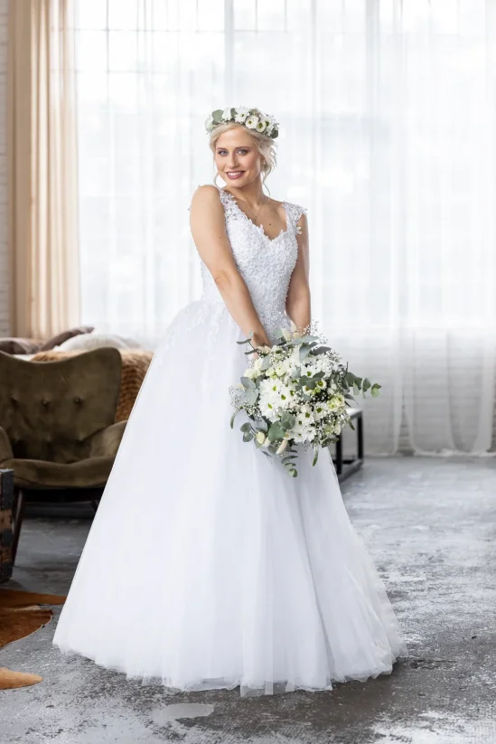 Svatebni saty Elena front