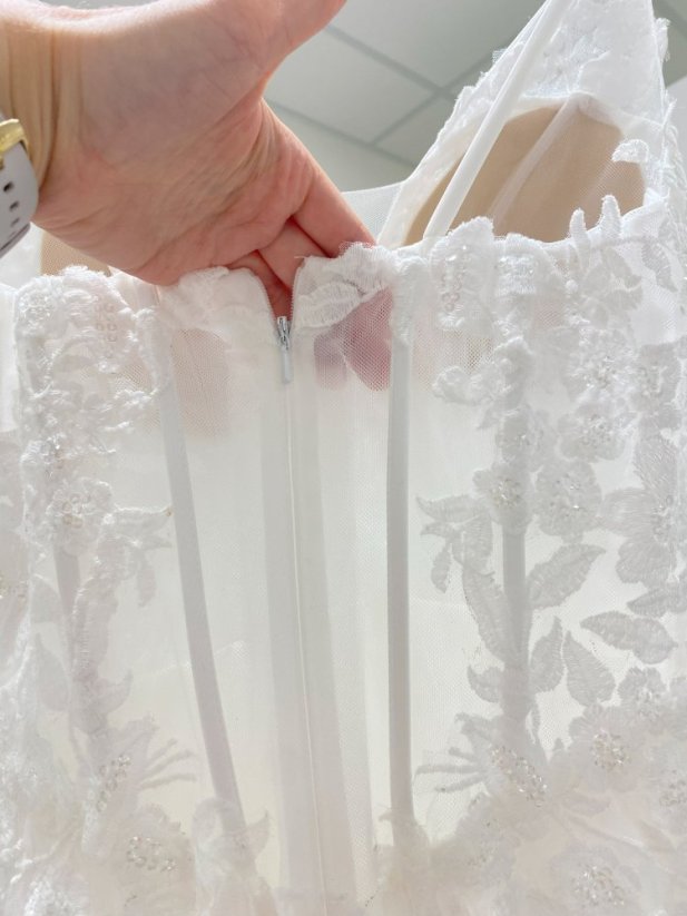 Svadobné šaty Stela - Farba: Ivory, Veľkosť: 36