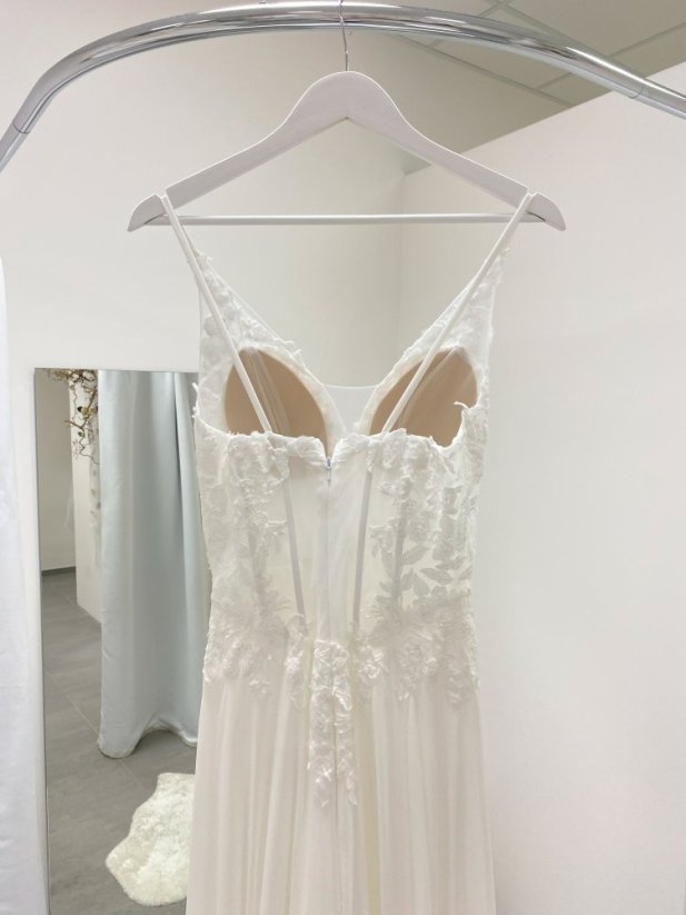 Svadobné šaty Stela - Farba: Ivory, Veľkosť: 36