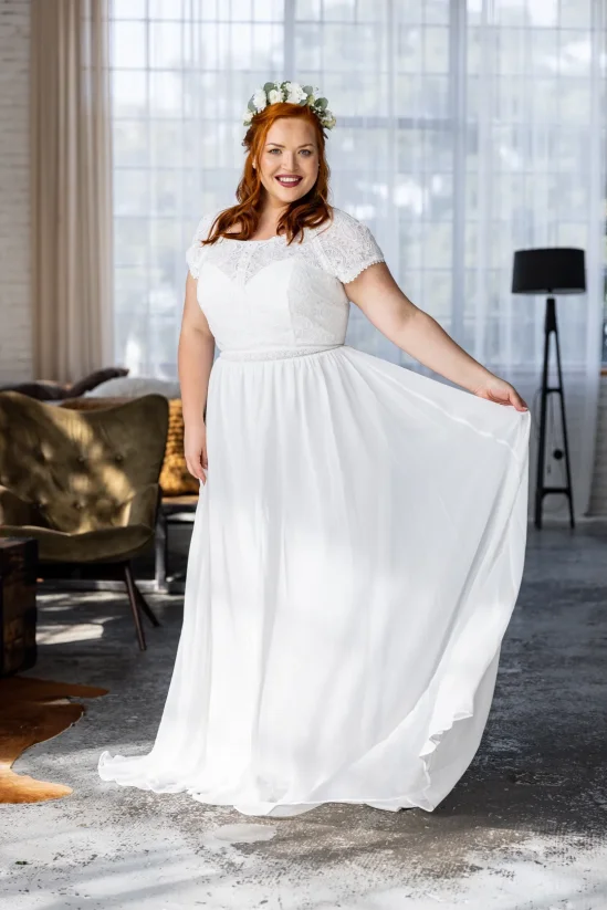 Svadobné saty Ilona front