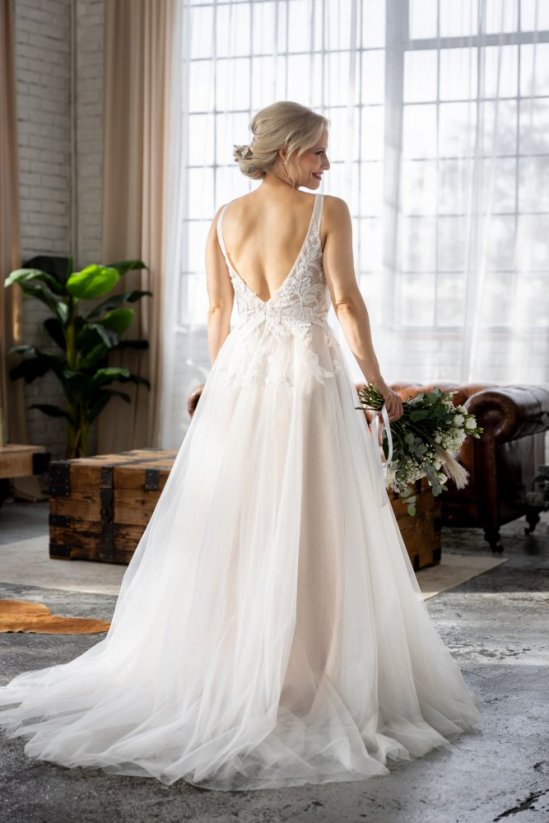 Svatební šaty Abigail - Barva: Pudrová, Velikost: 34